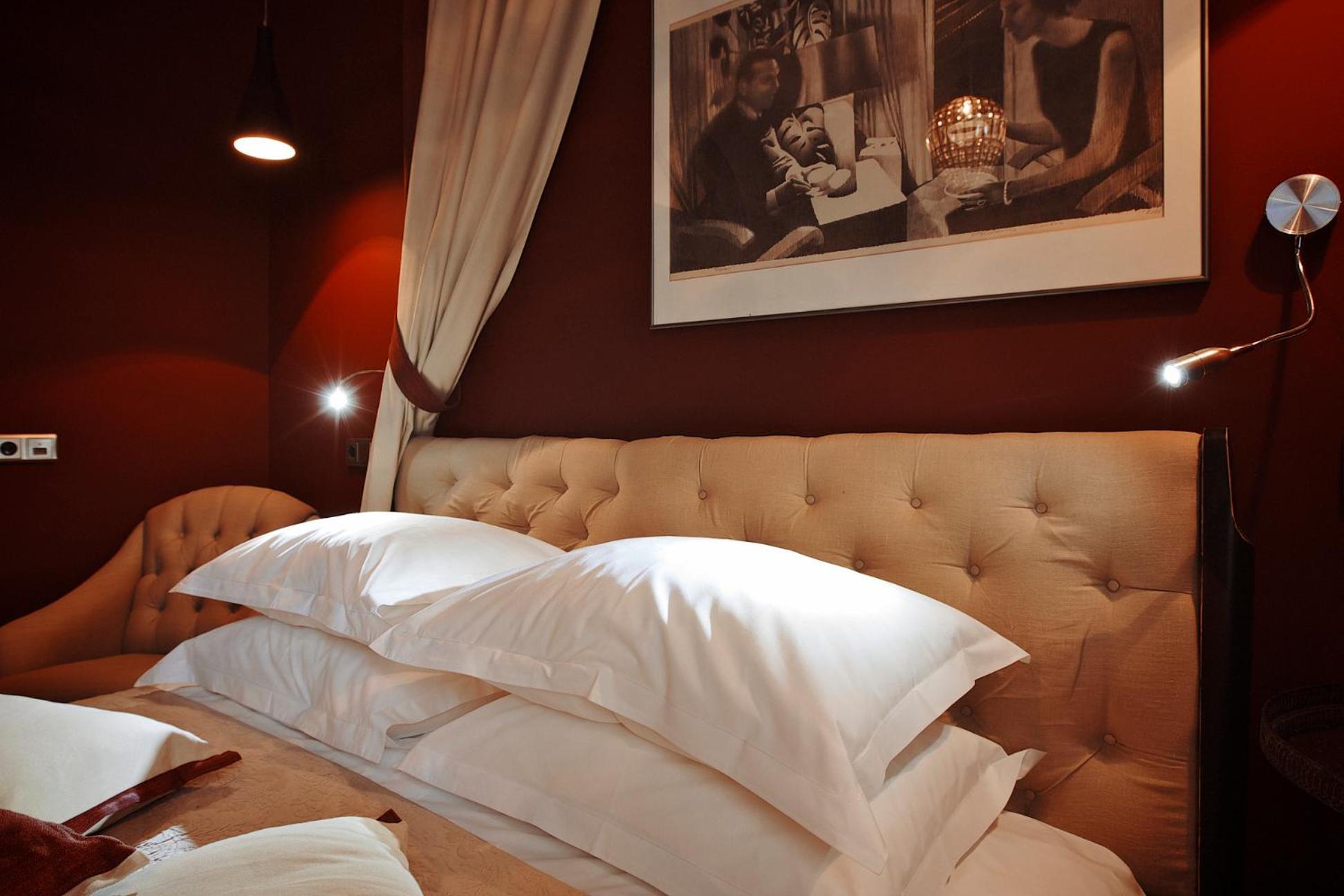 Vozdvyzhensky Boutique Hotel Kyiv Quarto foto